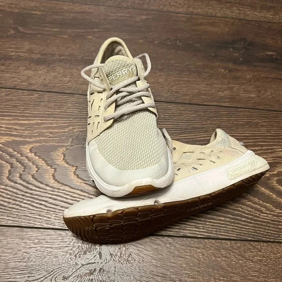 Sperry’s Women's 7 Sea 3-Eye Sneaker - Picture 2 of 7